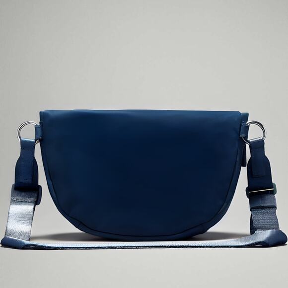 Lululemon All Night Festival Crossbody Micro Bag 2L - True Navy Blue - Picture 2 of 7